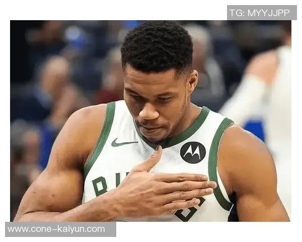 克莱重现巅峰状态成功防守字母哥展现强大实力